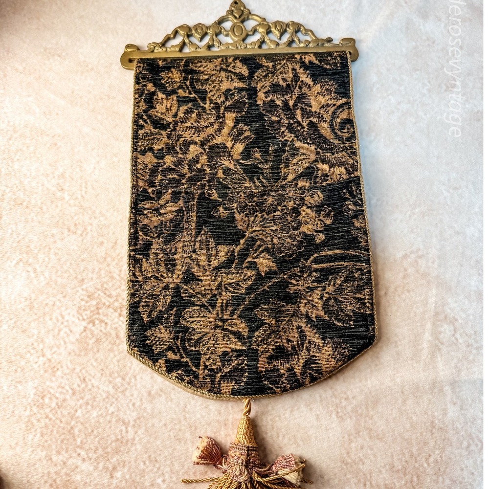 Black and Gold Corona‎ Tapestry Wall Hanging